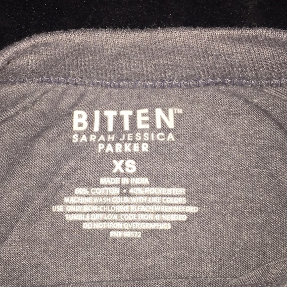 Bitten gray tee - Picture 3 of 4